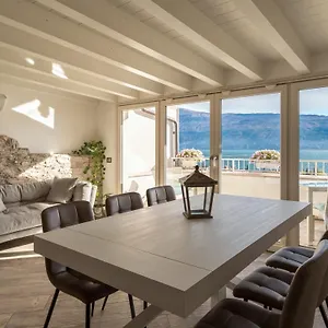 Vistalago Bed & Breakfast