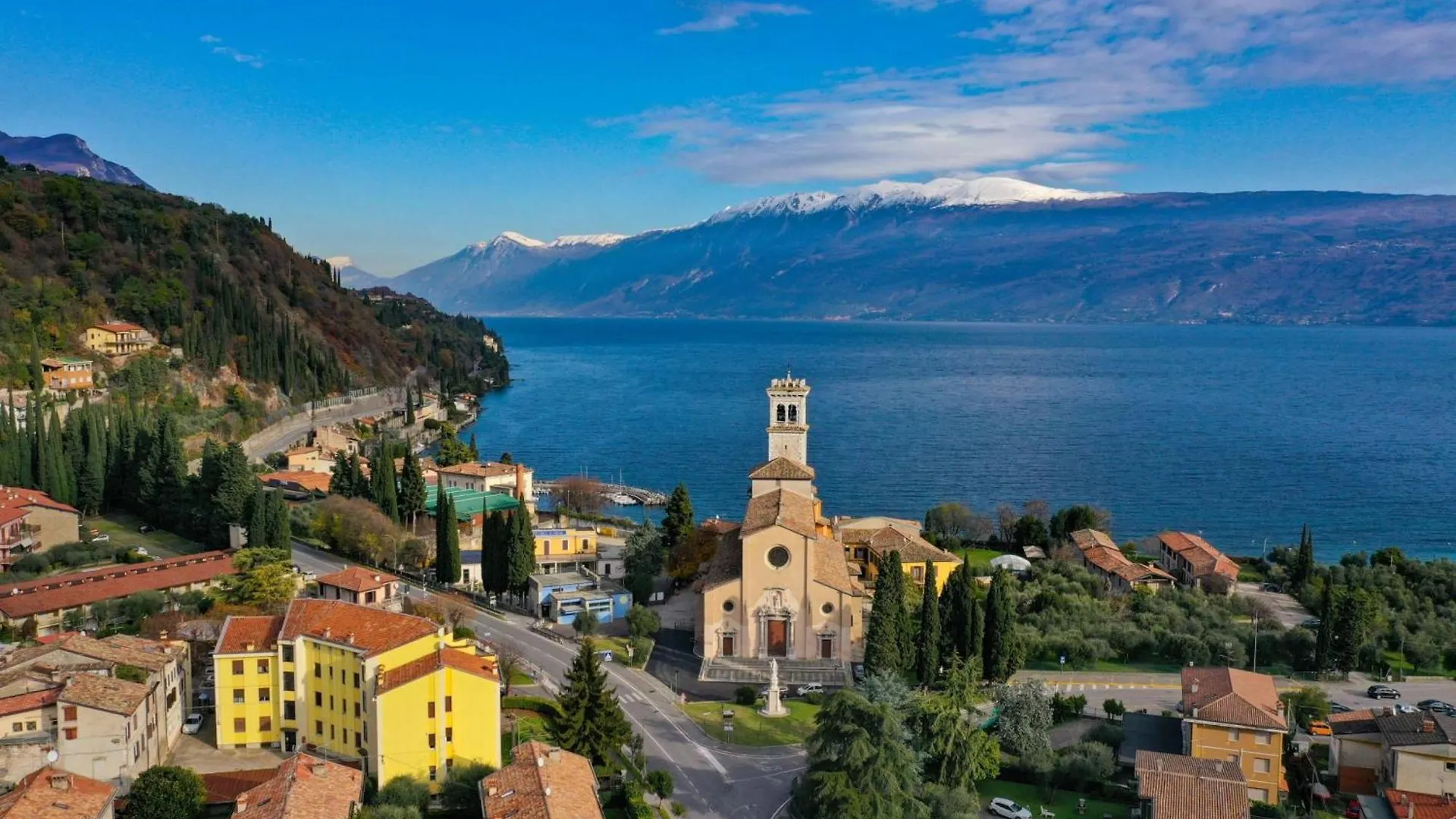 Villa Iris-Lakeview & Shared Pool - Happy Rentals Toscolano Maderno Apartment