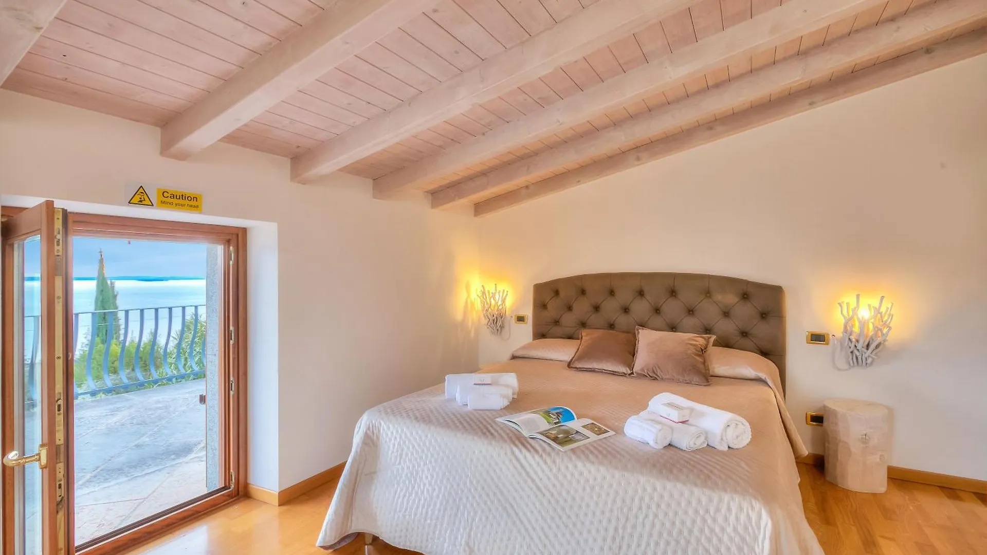 Apartment Villa Iris-Lakeview & Shared Pool - Happy Rentals Toscolano Maderno Italy