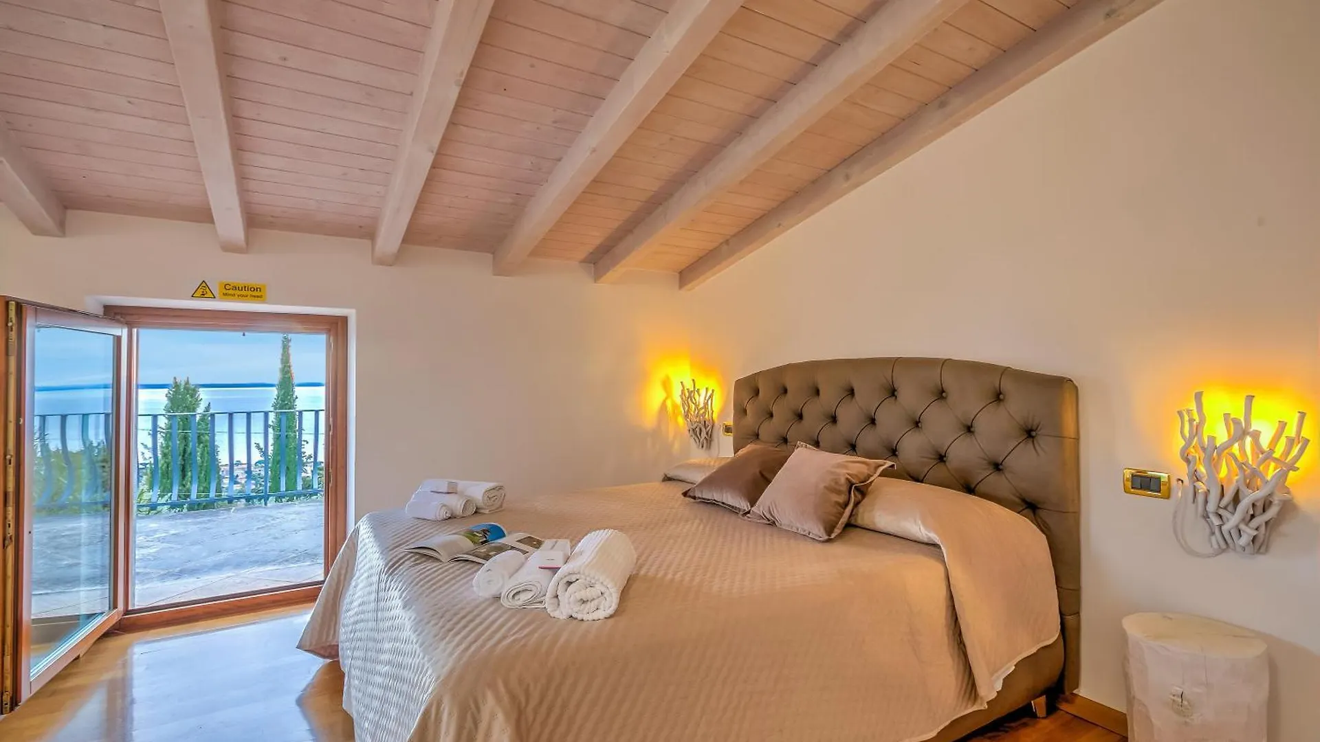 Villa Iris-Lakeview & Shared Pool - Happy Rentals Toscolano Maderno